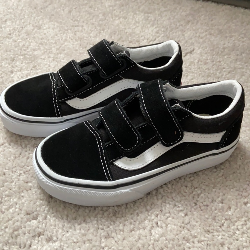 NWOT Toddler Boys Vans - Black Suede - Size 11